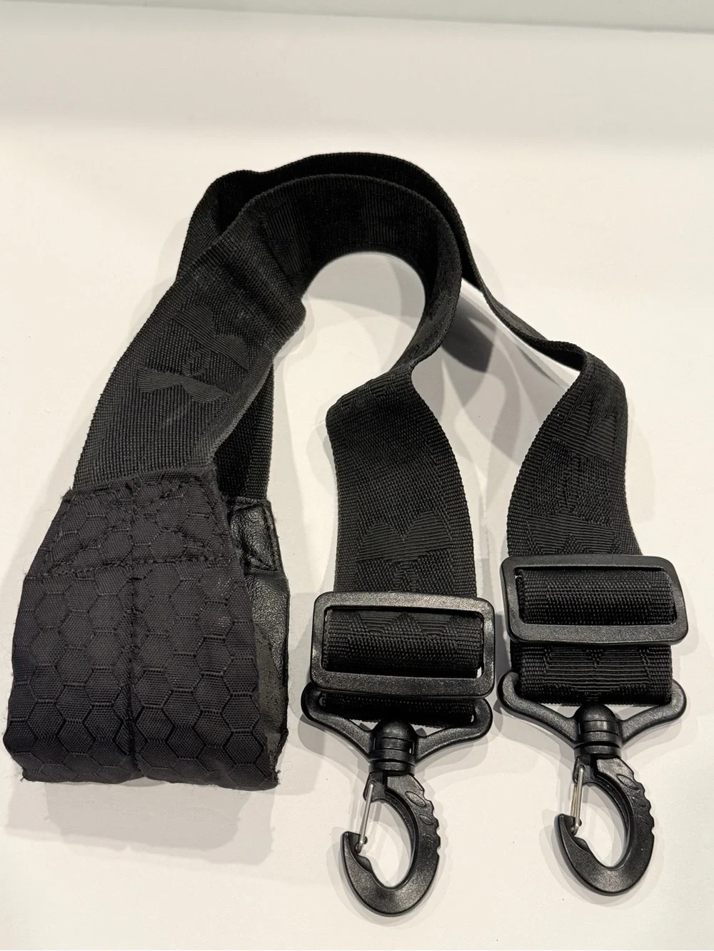 Under Armour Black Adjustable Shoulder Strap for Laptop Bags
